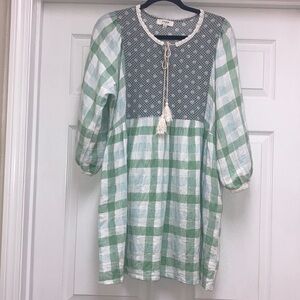 Seafoam and White Umgee Dress.  Size L